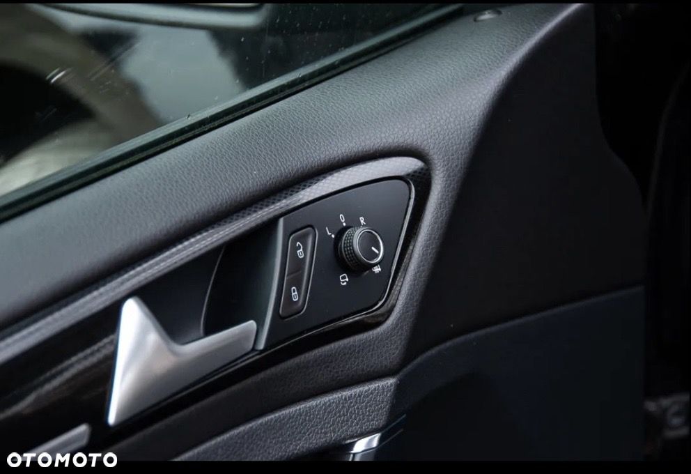 Volkswagen Golf 1.4 TSI BlueMotion Technology DSG Highline - 12