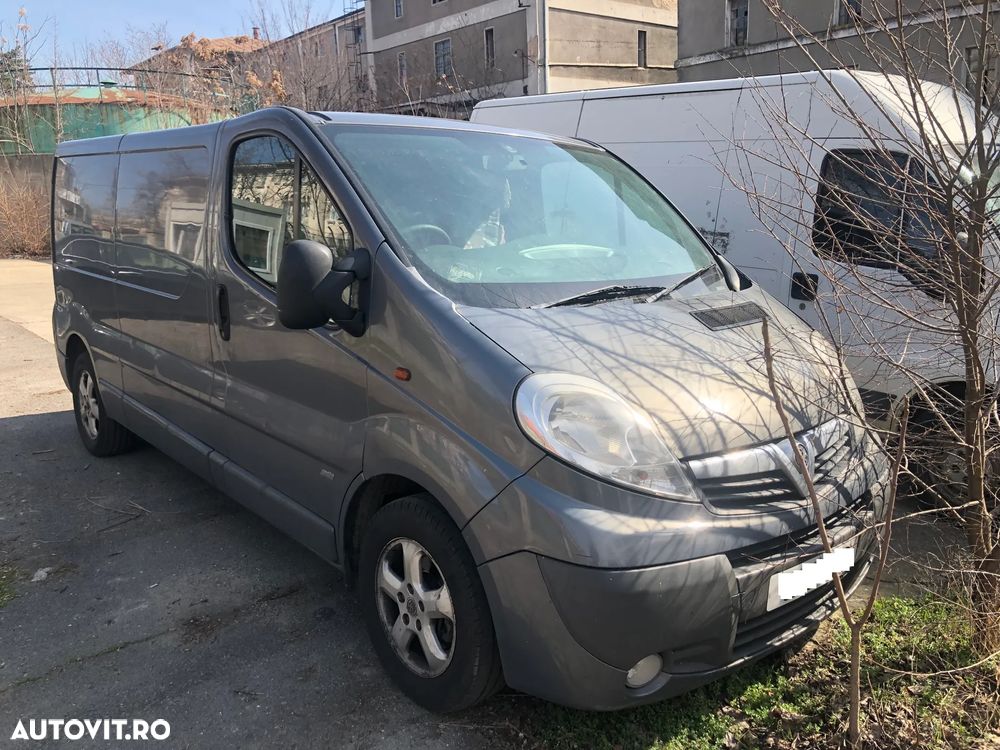 Dezmembrez Opel VIVARO CDTI 2011 gri - 4