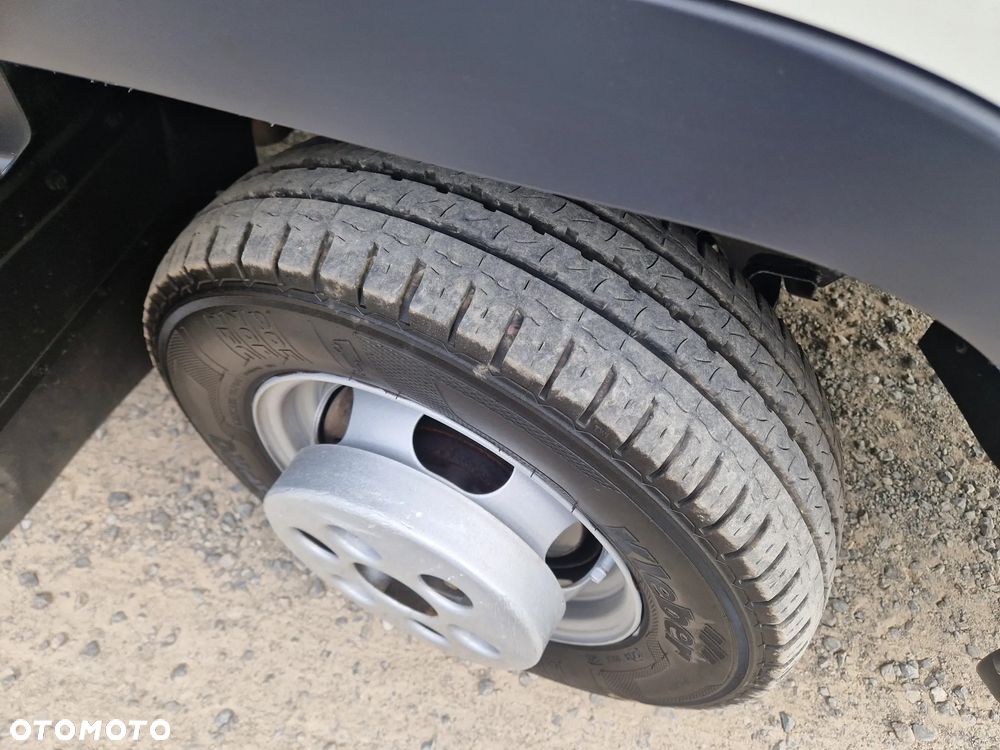 Mitsubishi CANTER 35C13 KONTENER 5 METRA  MEBLOWY SPROWADZONY 194.000 - 9