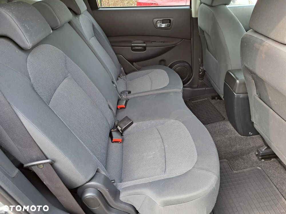 Nissan Qashqai+2 - 21