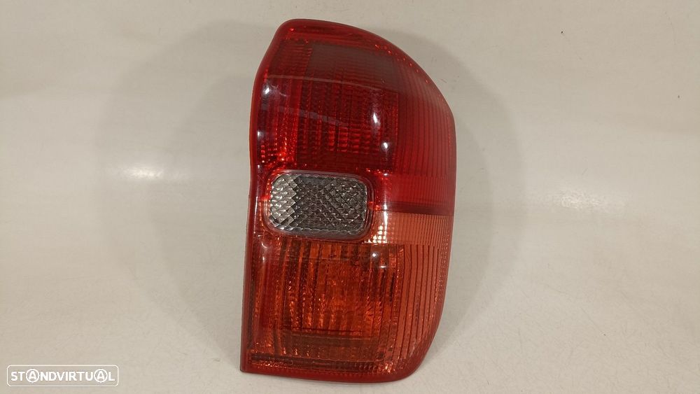 FAROLIM TRASEIRO DIREITO TOYOTA RAV 4 II 2001 -8155142040 - 4