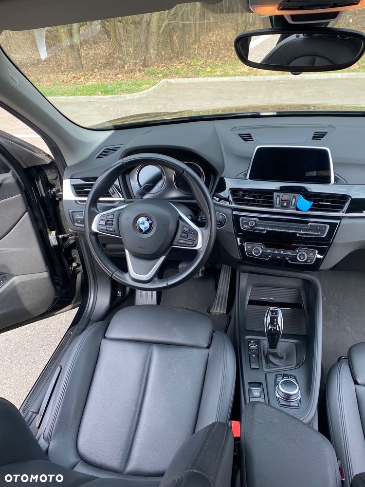 BMW X1 sDrive18i - 11