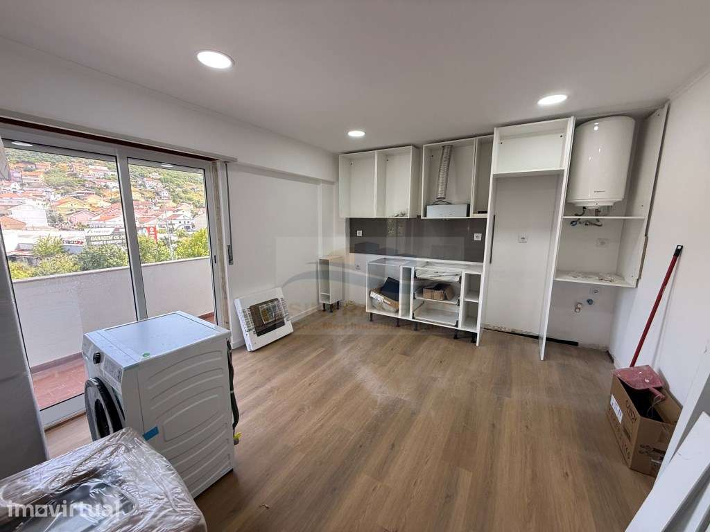 T2 Totalmente Remodelado | Cozinha Equipada | 320.000 € - Grande imagem: 5/13