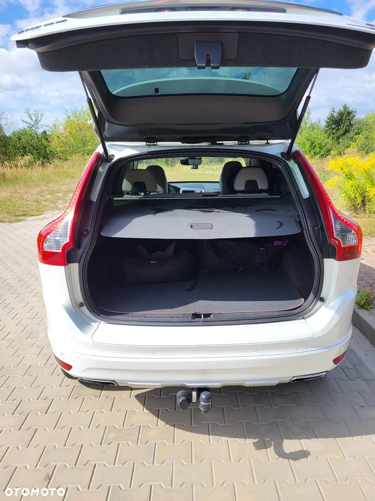 Volvo XC 60 D4 Drive-E Ocean Race - 17