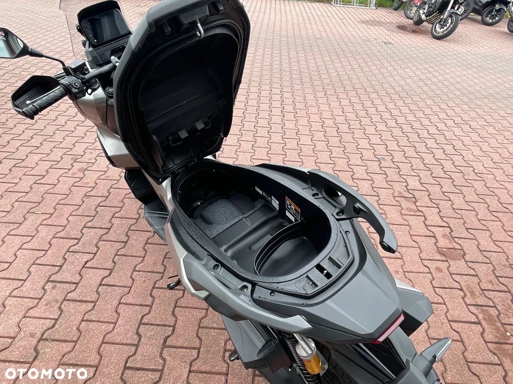 Honda ADV350 - 15