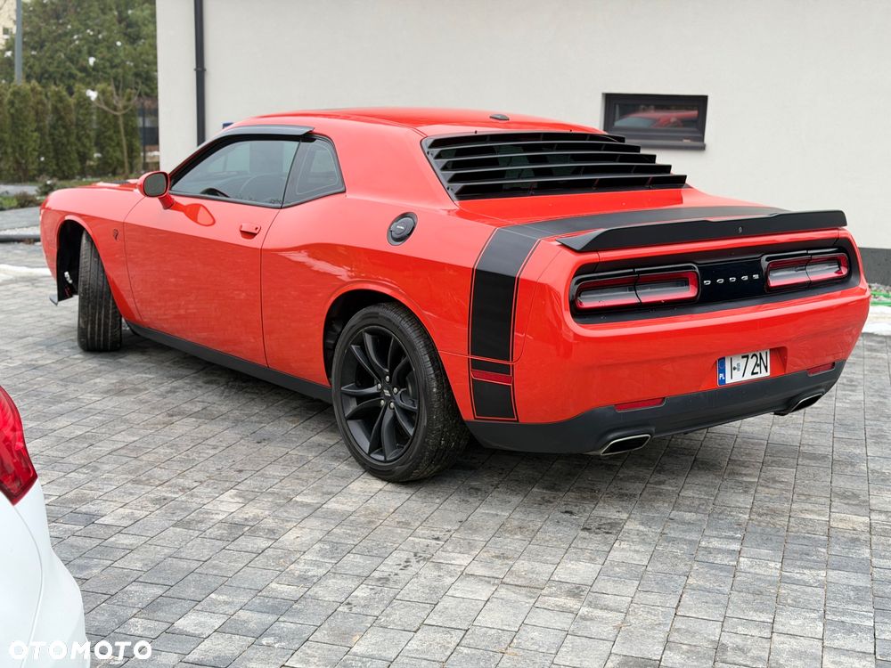 Dodge Challenger - 3