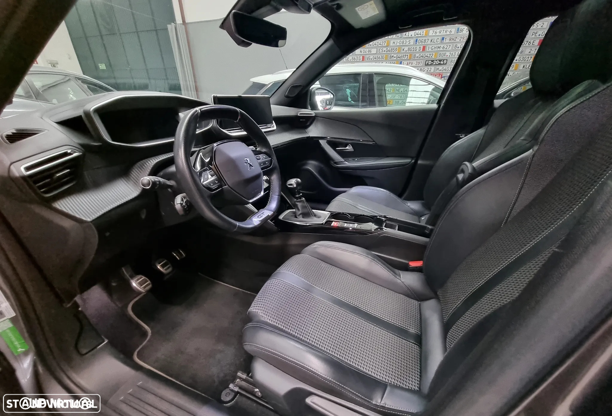 Peugeot 2008 1.2 PureTech GT - 7