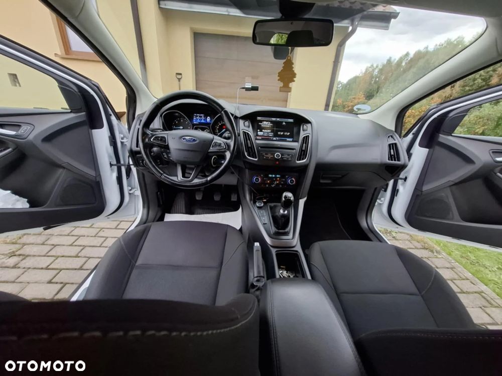Ford Focus - 17