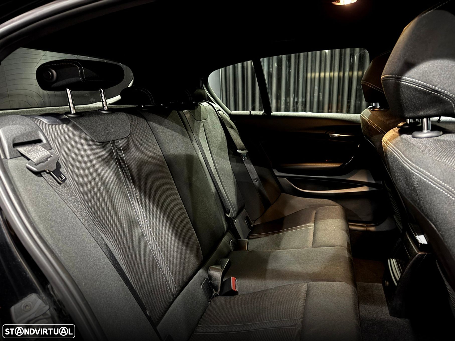 BMW 116 d Line Sport Shadow - 35