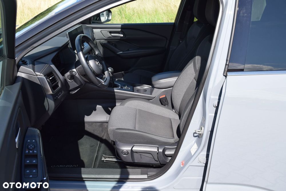 Nissan Qashqai 1.3 DIG-T N-Connecta - 17