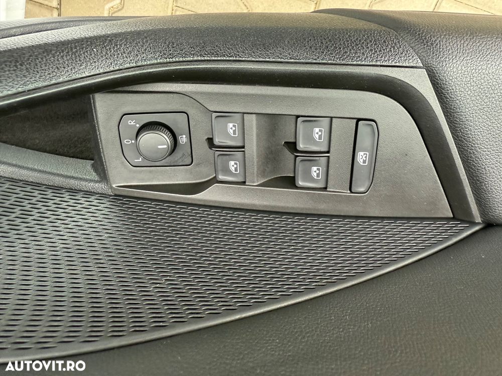 Skoda Octavia 2.0 TDI DSG Ambition - 12