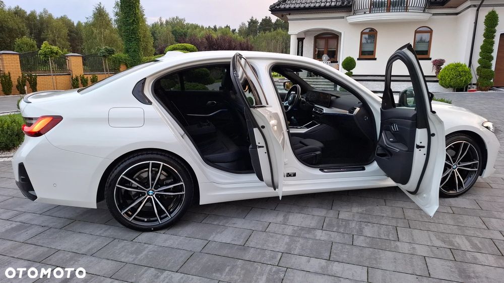 BMW Seria 3 320d xDrive mHEV M Sport - 18