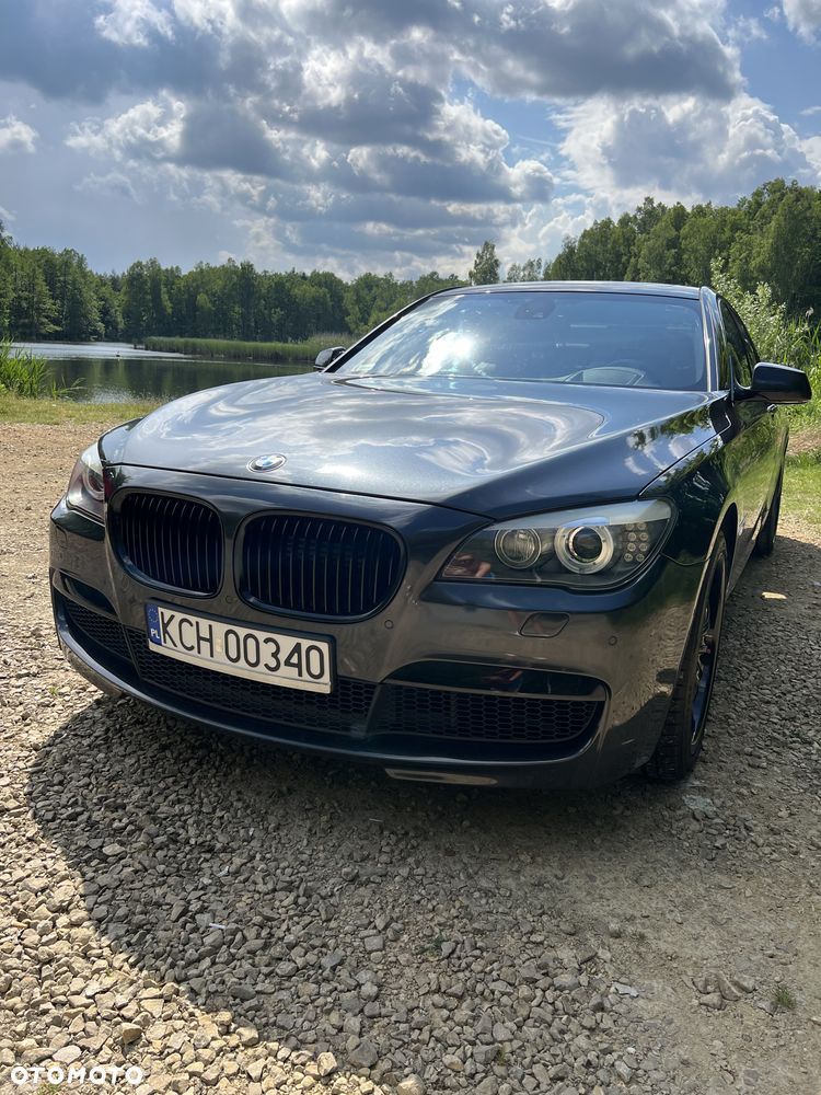 BMW Seria 7 750i L xDrive - 7
