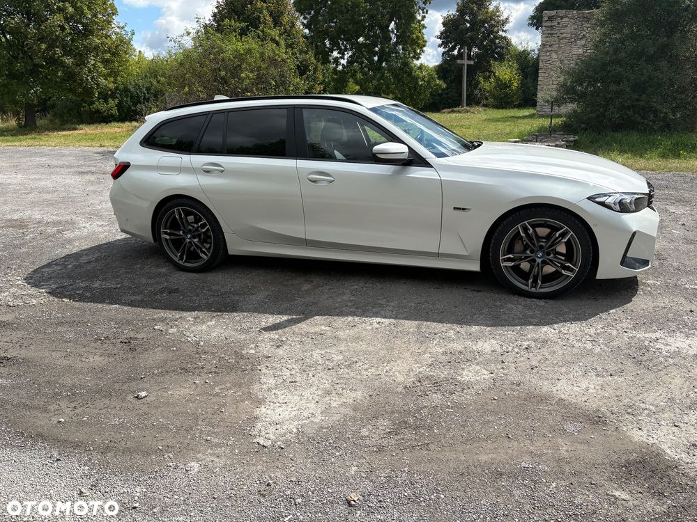 BMW Seria 3 330e M Sport - 3