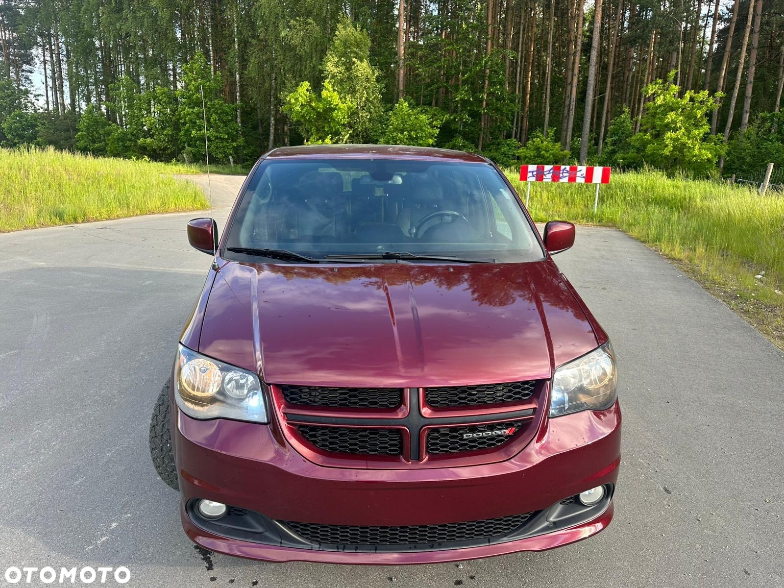 Dodge Grand Caravan - 8