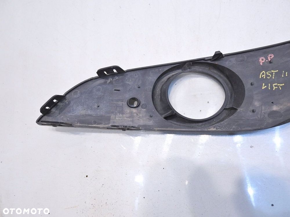 KRATKA ZDERZAKA PRAWA OPEL ASTRA III H LIFT - 3