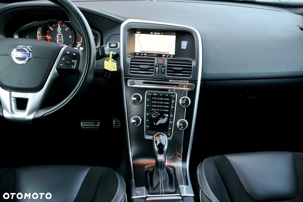 Volvo XC 60 D4 Geartronic RDesign - 22