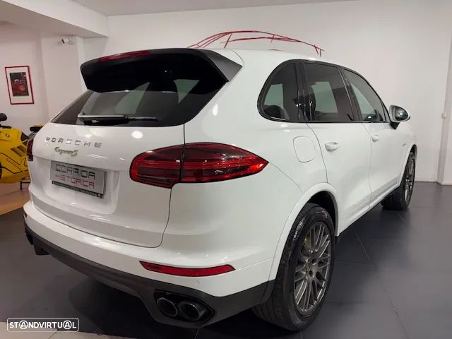 Porsche Cayenne S E-Hybrid Platinum Edition - 16