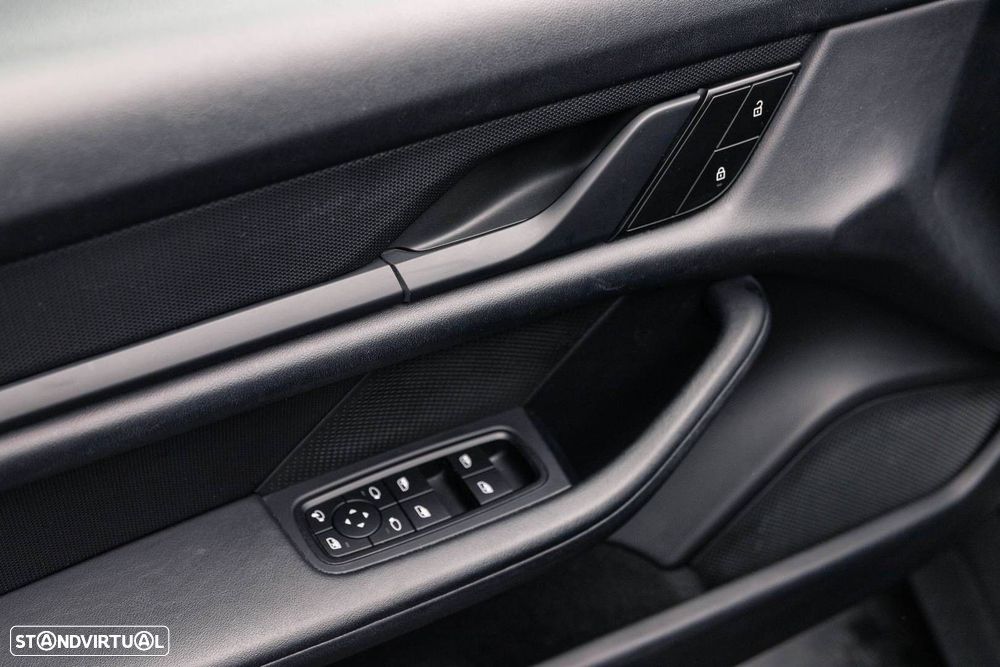 Porsche Taycan 4S Bateria Performance Plus - 46