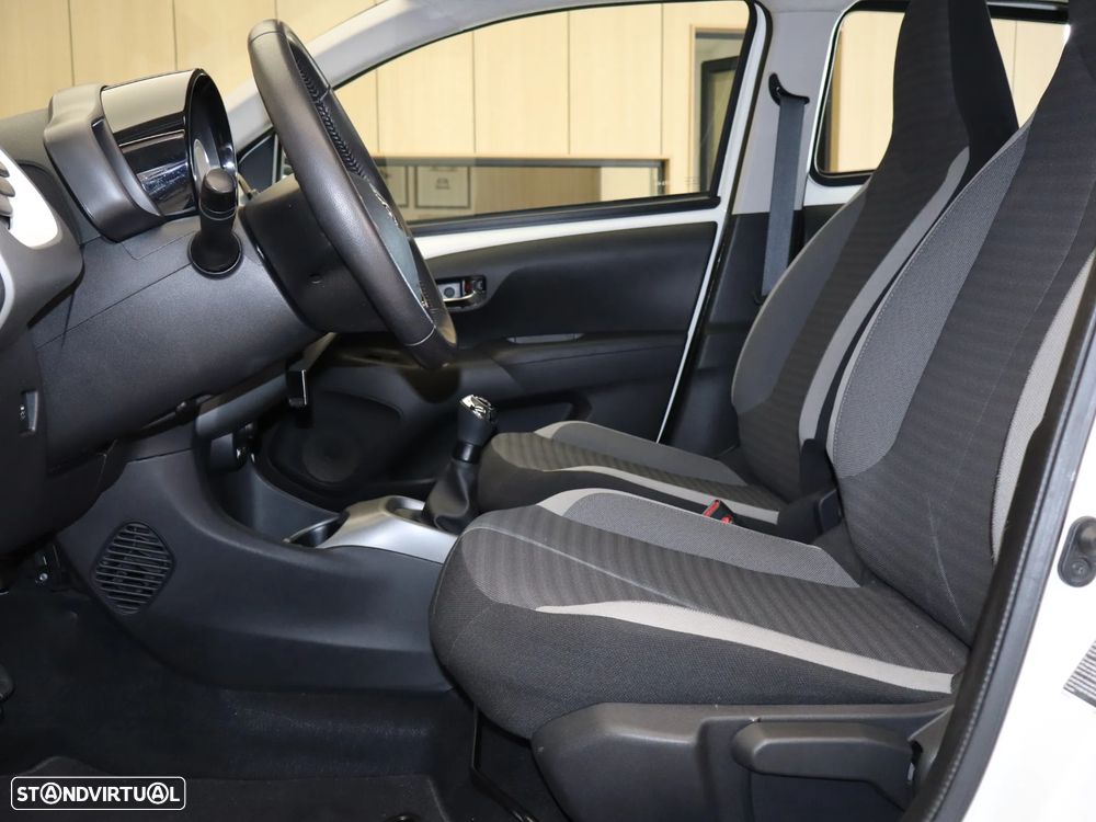 Toyota Aygo 1.0 X-Play - 21