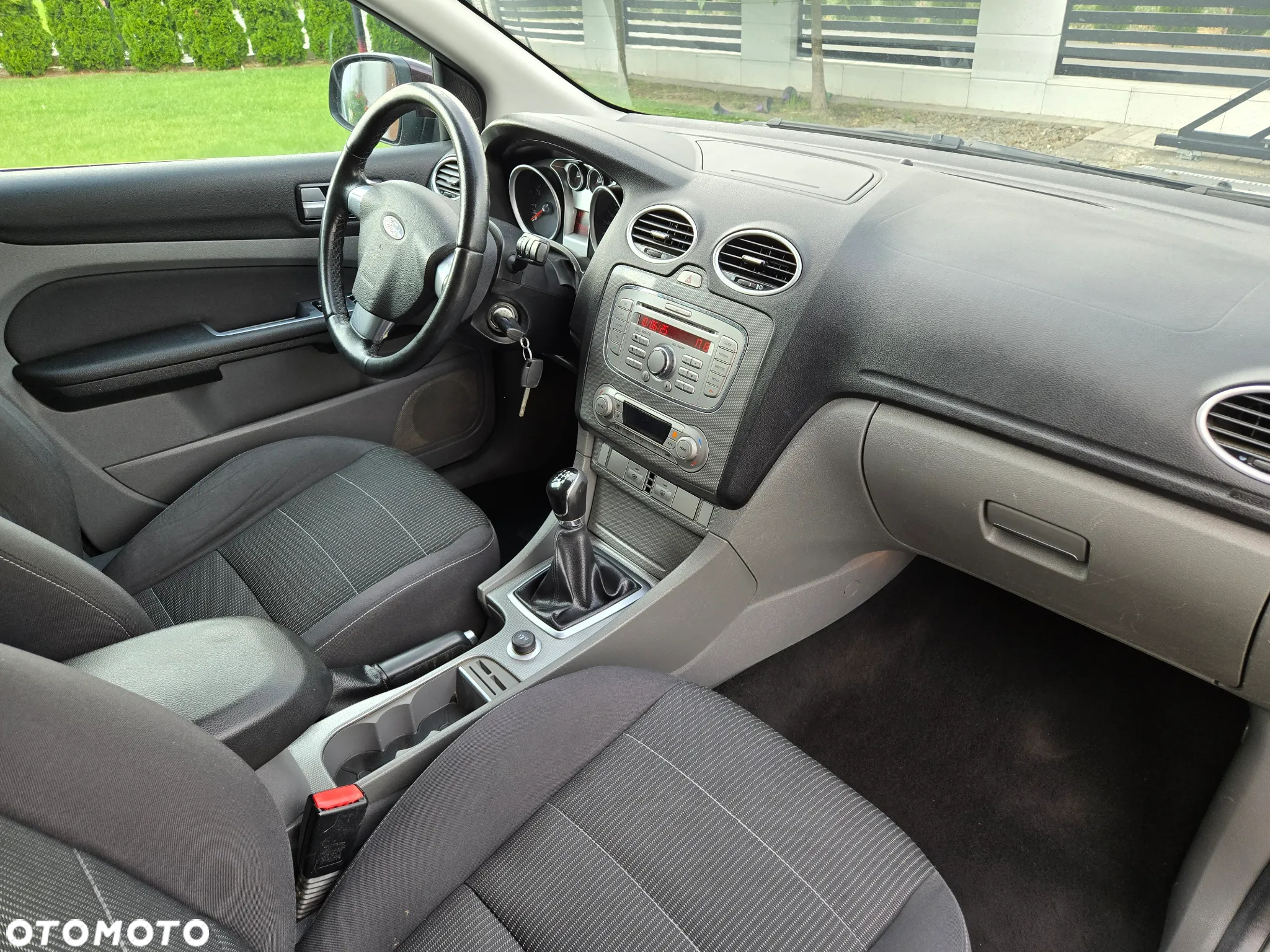 Ford Focus 2.0 16V Titanium - 8