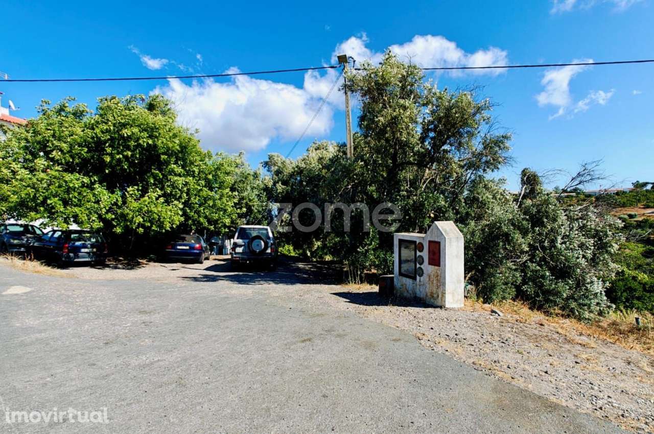 Moradia na Serra de Monchique com 1,3 ha de terreno e potencial T3 - Grande imagem: 2/35