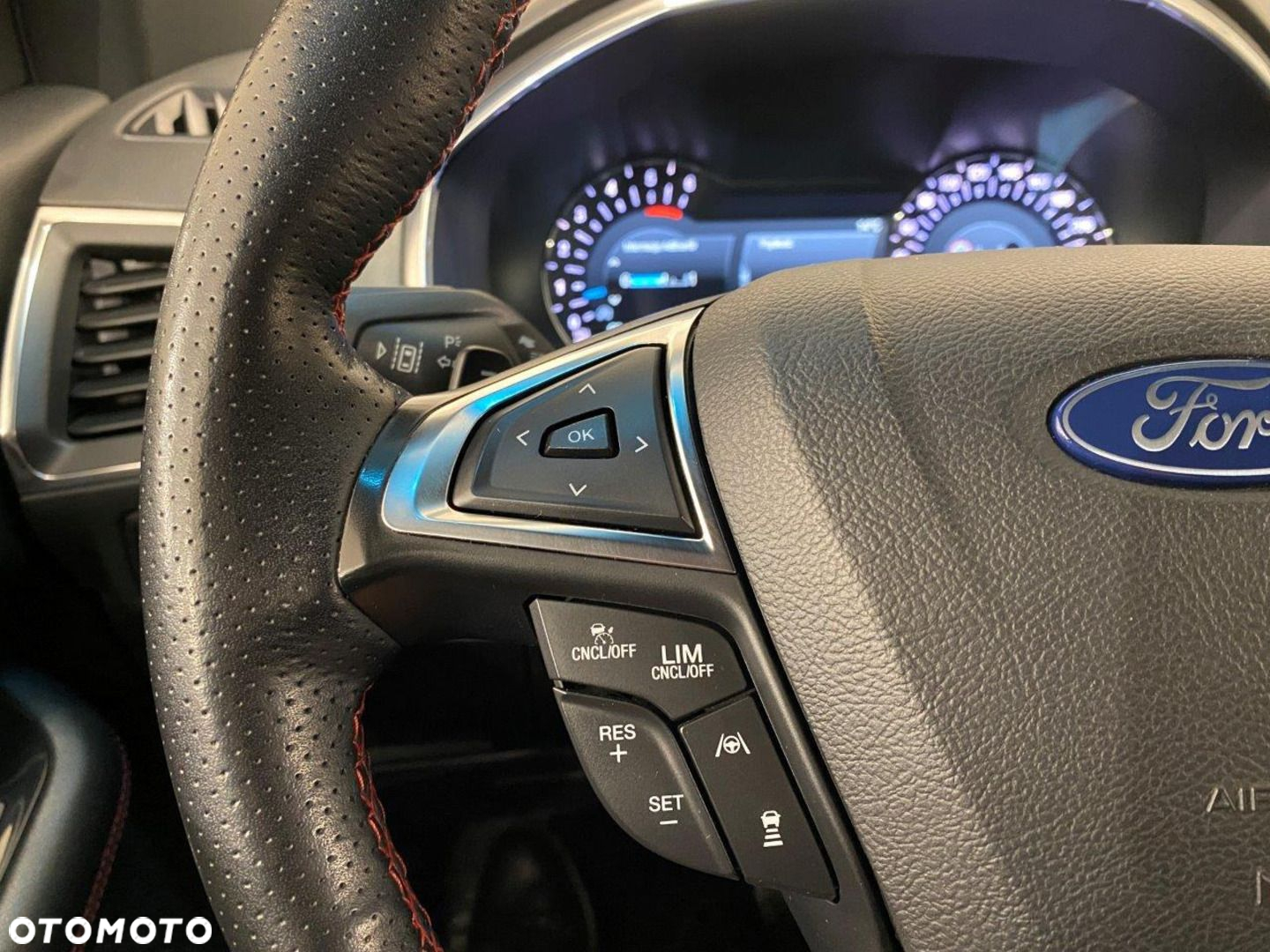 Ford Edge - 13