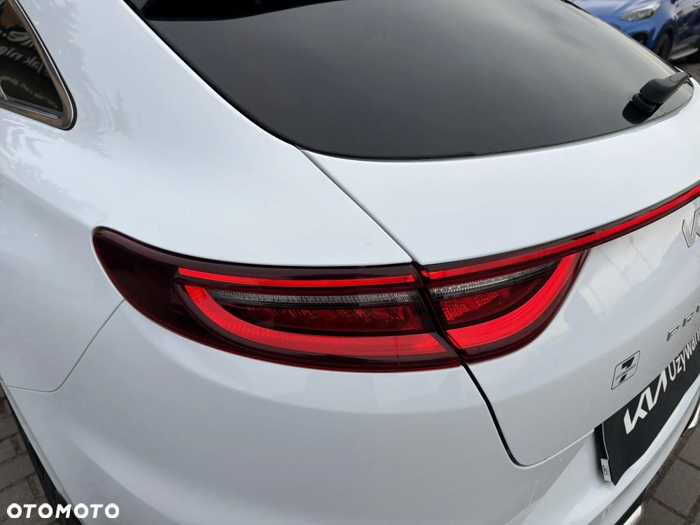 Kia ProCeed - 10