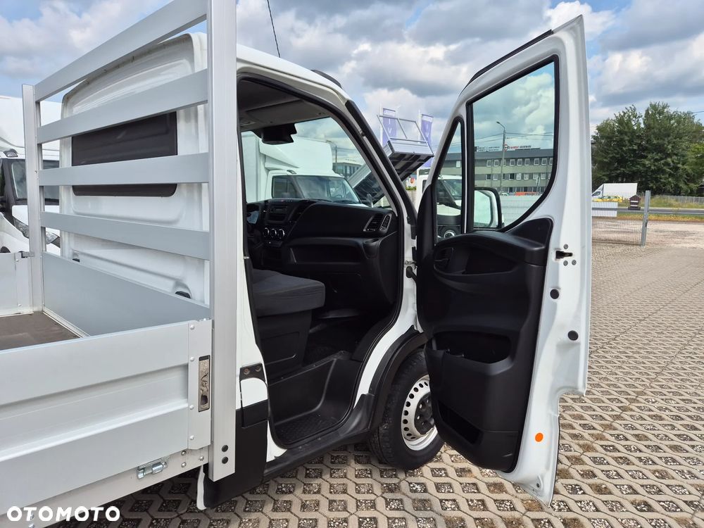 Iveco Daily 35S16, nowa skrzynia 4,40m x 2,30m, klimatyzacja, rozstaw osi 4.10m - 13
