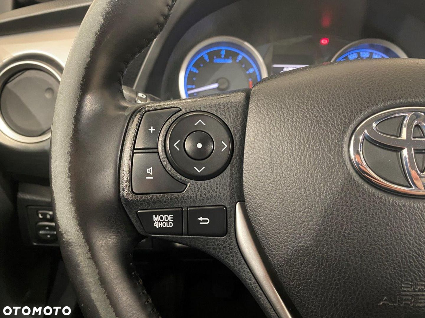 Toyota Auris 1.6 Premium Comfort - 10