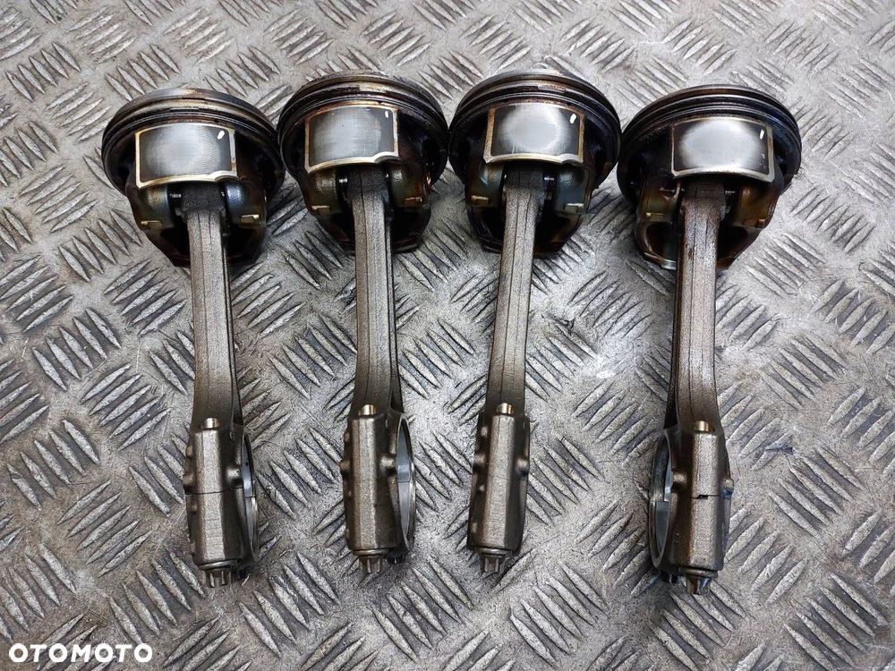TŁOK + KORBOWÓD KOMPLET AUDI A4 B8 1.8 TFSI CABB - 1