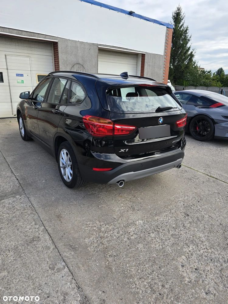 BMW X1 xDrive18d - 4