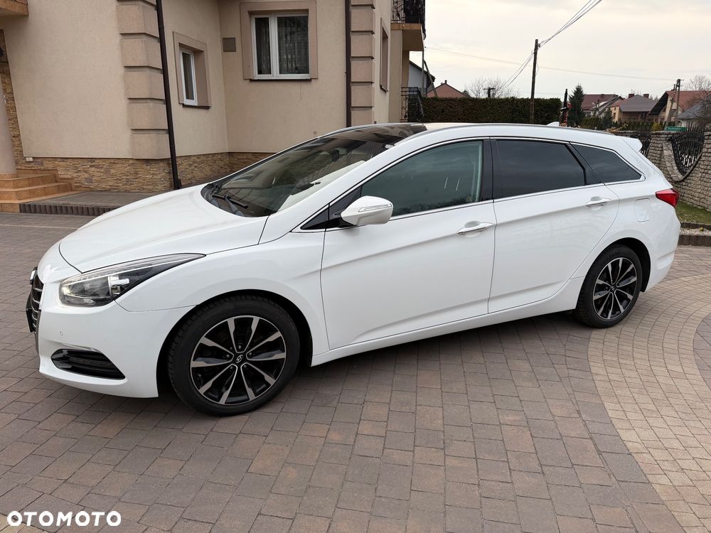 Hyundai i40 Kombi 1.7 CRDi DCT Premium - 2