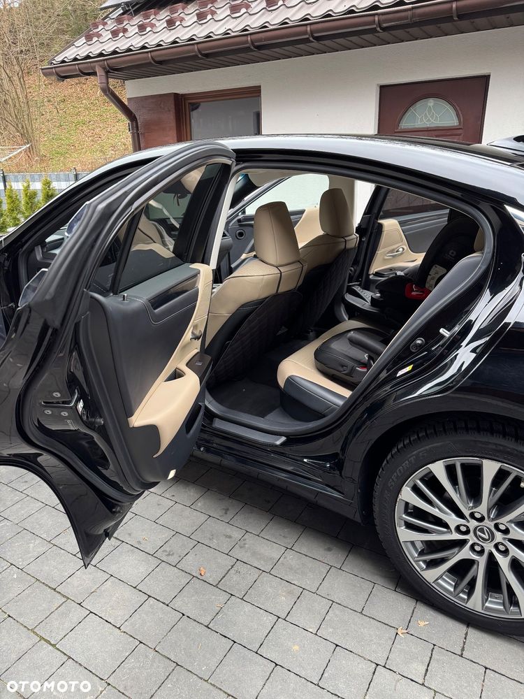 Lexus ES 300h Elegance - 15