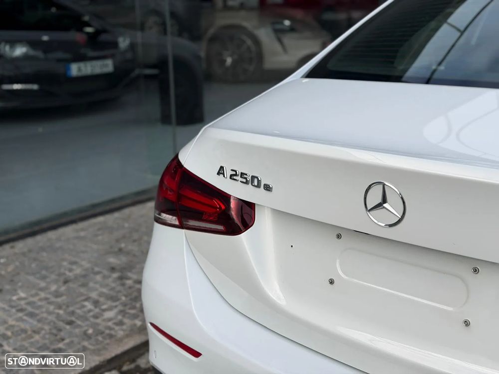 Mercedes-Benz A 250 Limousine e 8G-DCT Progressive - 5