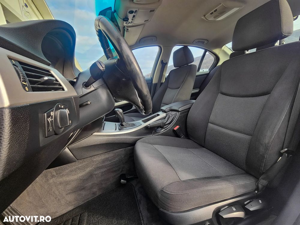 BMW Seria 3 320d DPF Aut. Edition Fleet Lifestyle - 9