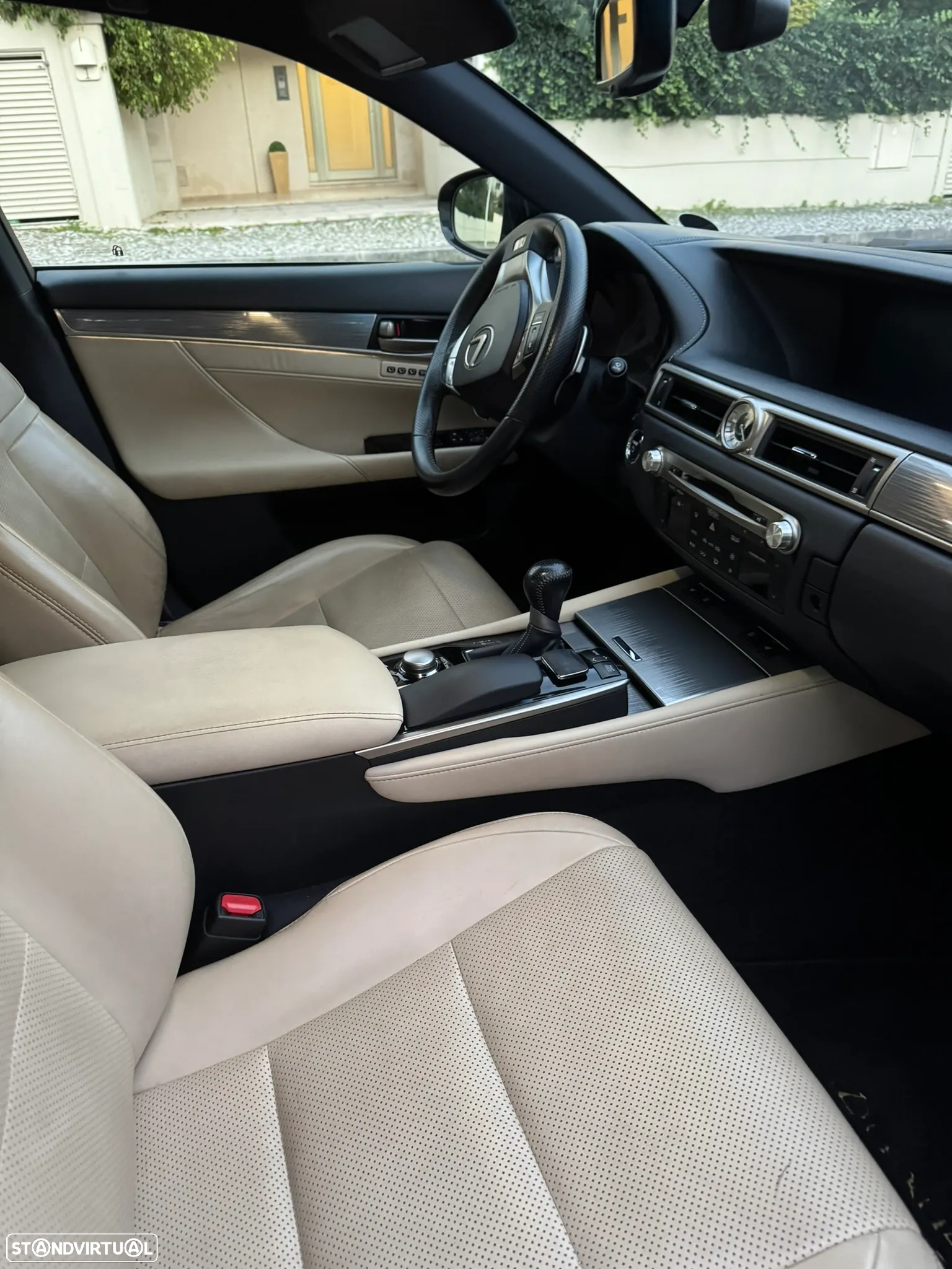 Lexus GS 300h F Sport - 11