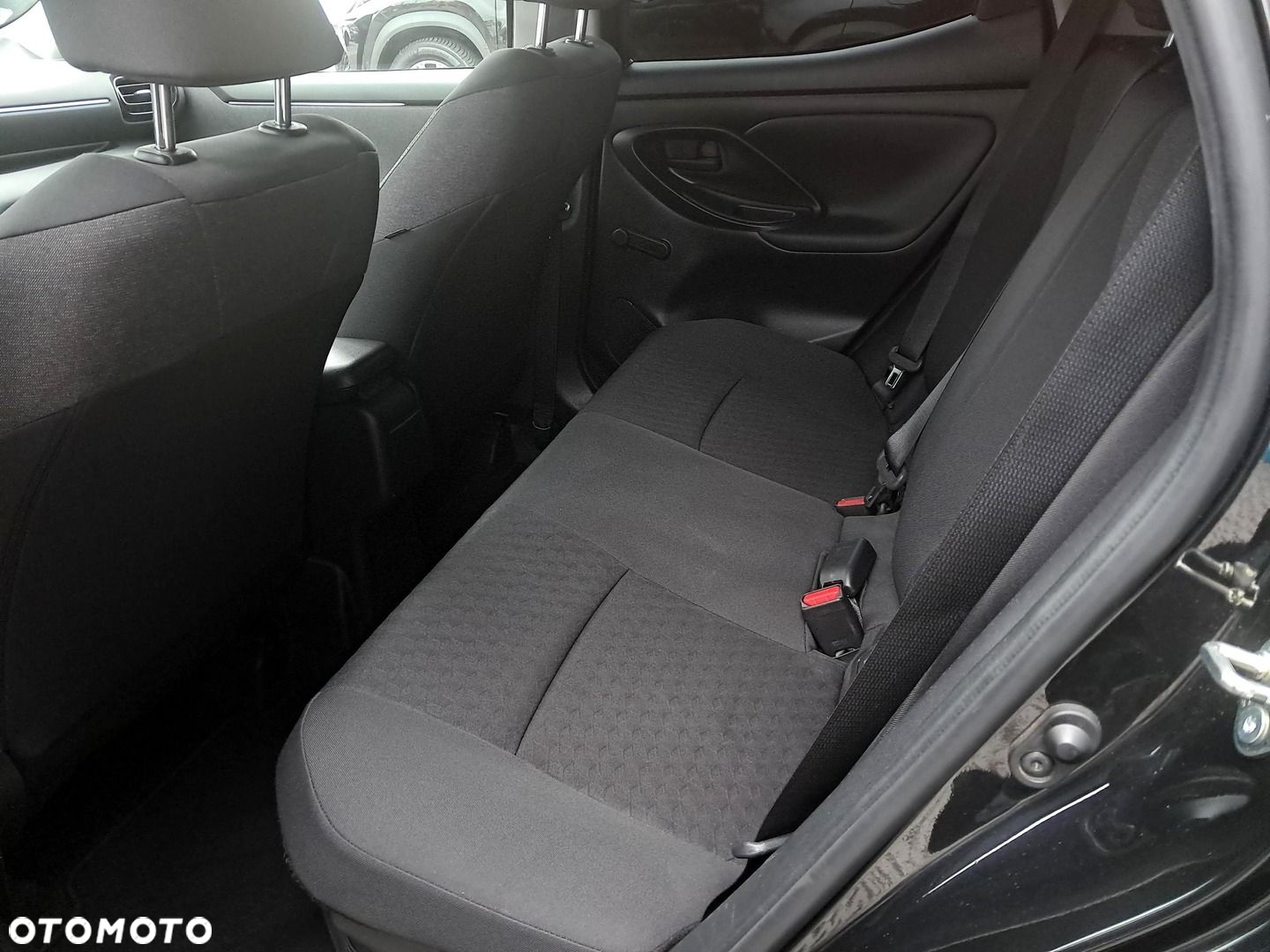 Toyota Yaris Hybrid 1.5 Comfort - 12