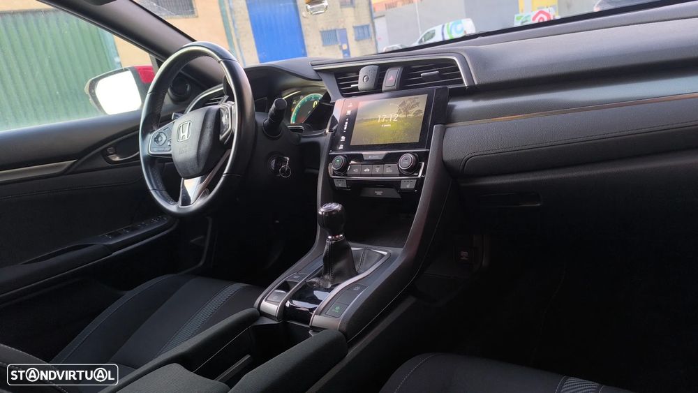 Honda Civic 1.0 i-VTEC Executive Premium - 11