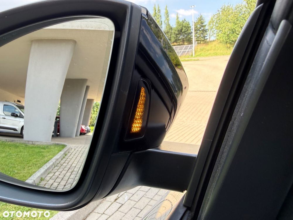 Skoda Karoq 1.5 TSI ACT 4x2 Sportline DSG - 36