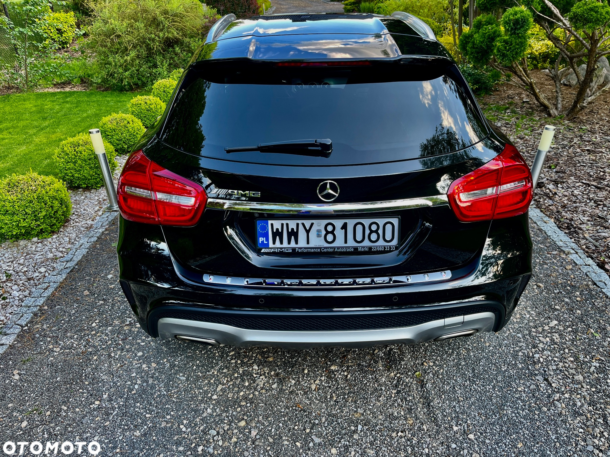Mercedes-Benz GLA - 13