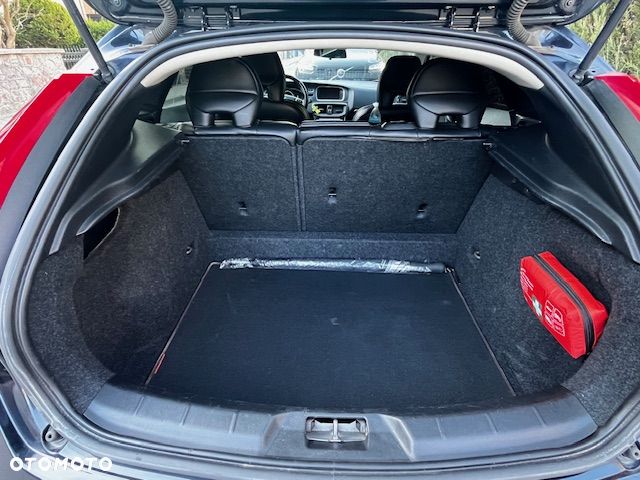 Volvo V40 D2 Ocean Race - 15