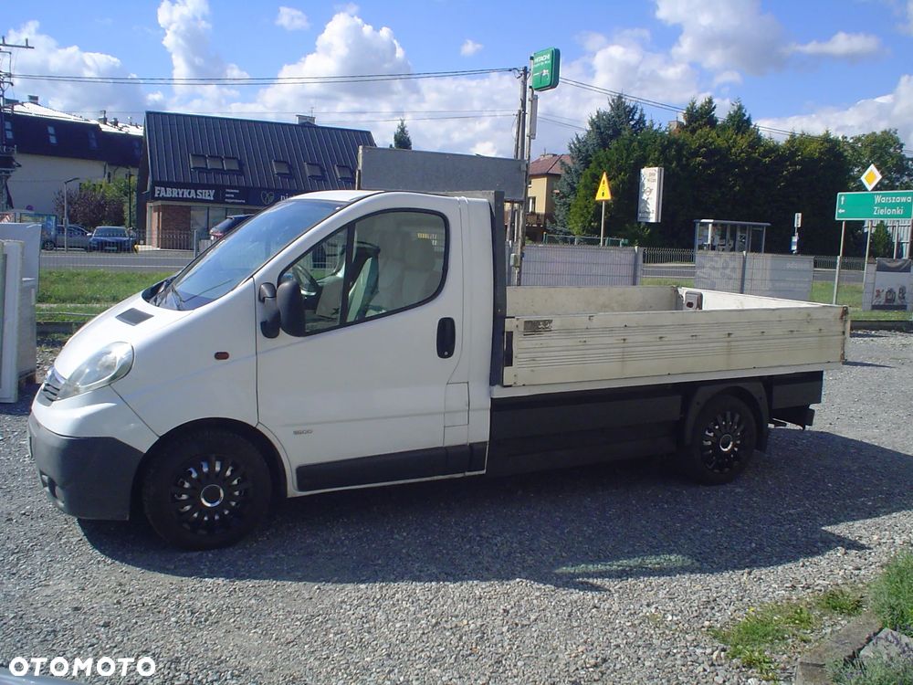 Renault TRAFIC - 2