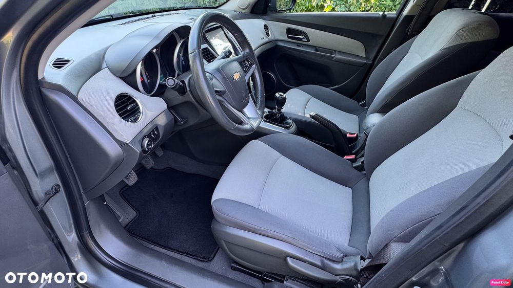 Chevrolet Cruze 1.6 LS - 3