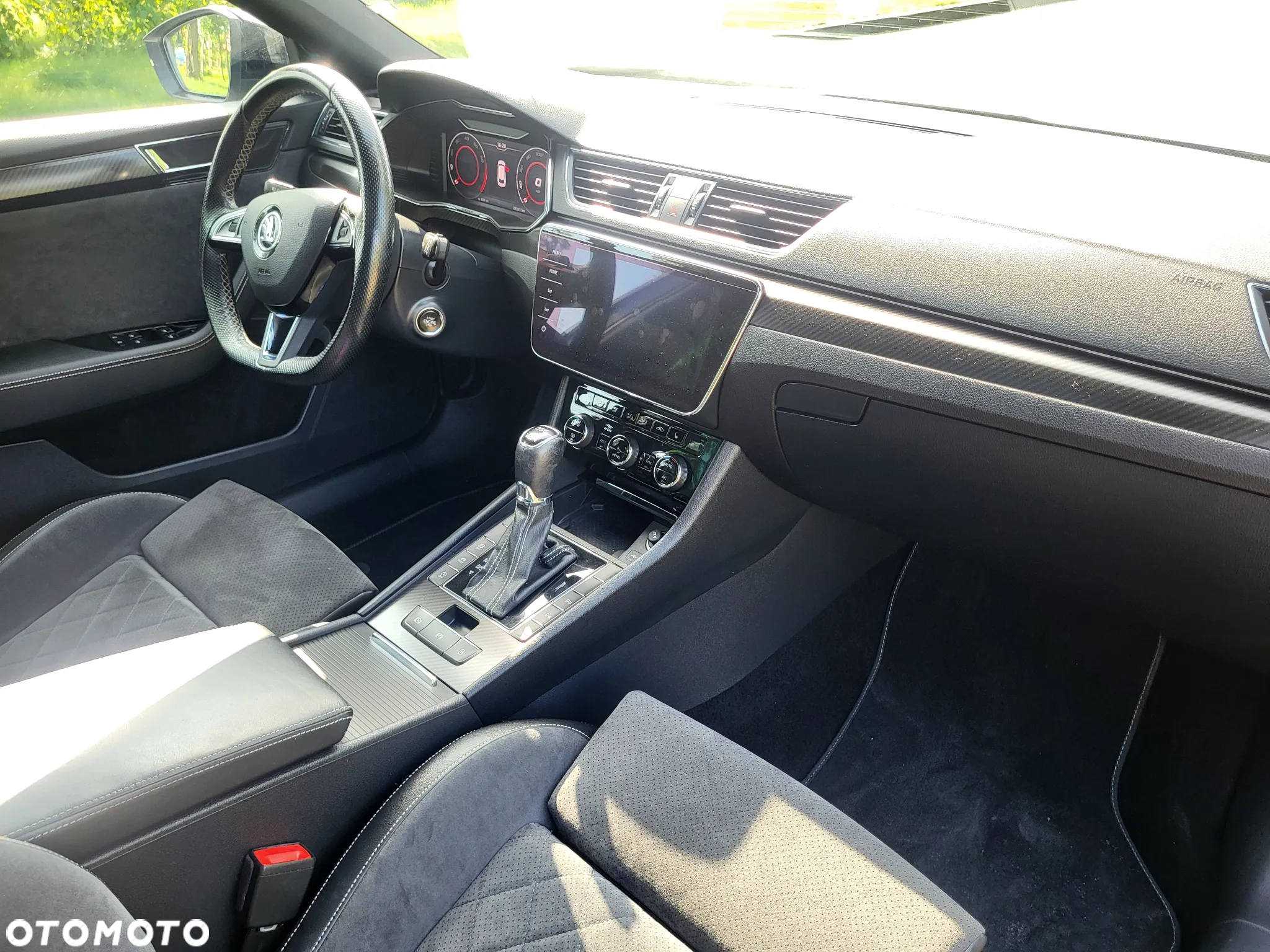 Skoda Superb 2.0 TSI 4x4 DSG Sportline - 20