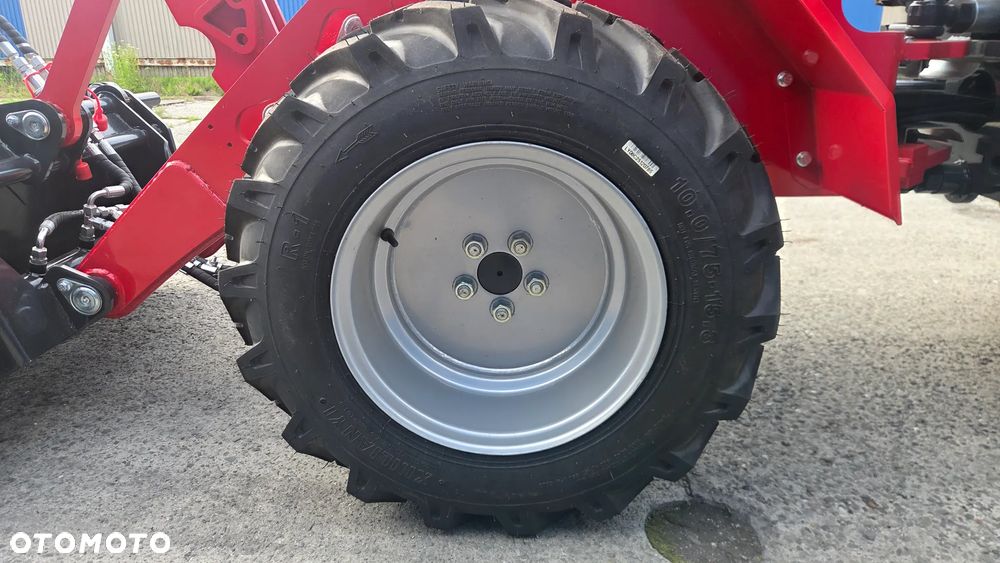 Kubota LOADER TRADER - 5