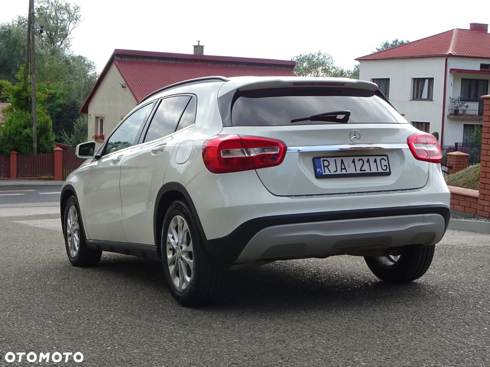 Mercedes-Benz GLA 180 (CDI) d - 12