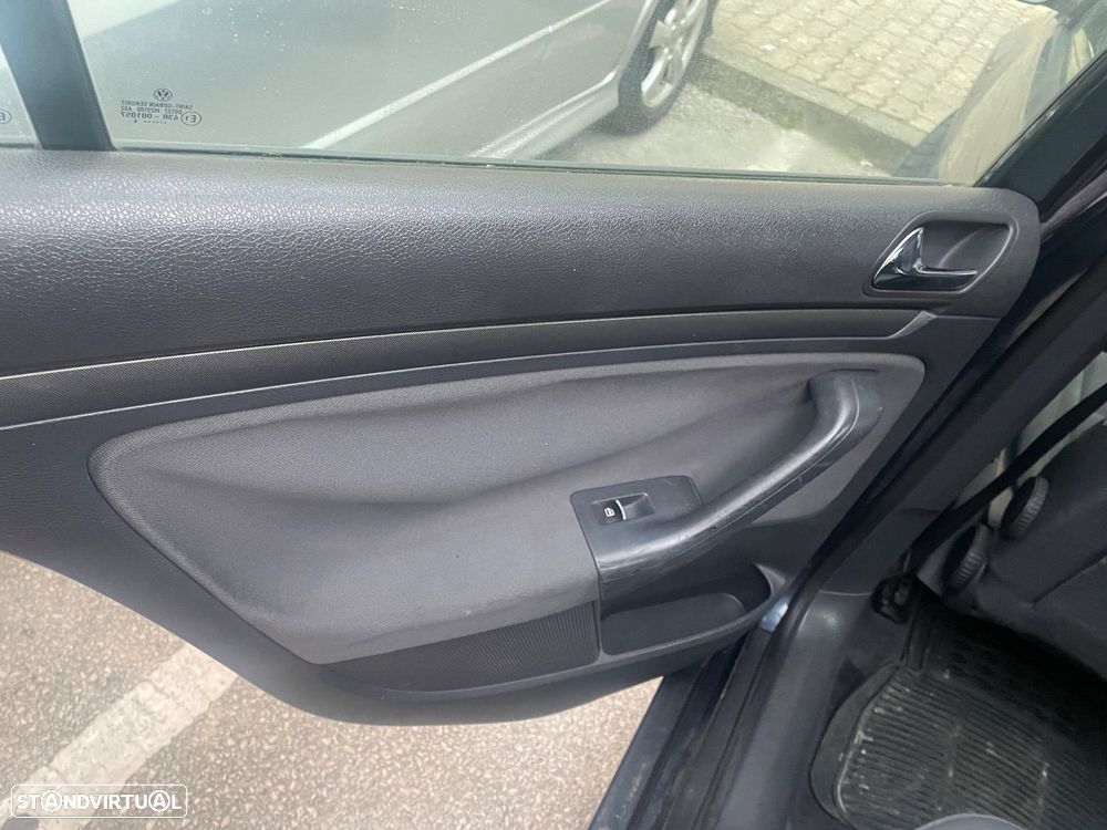 VW Golf 2.0 TDi Comfortline - 8