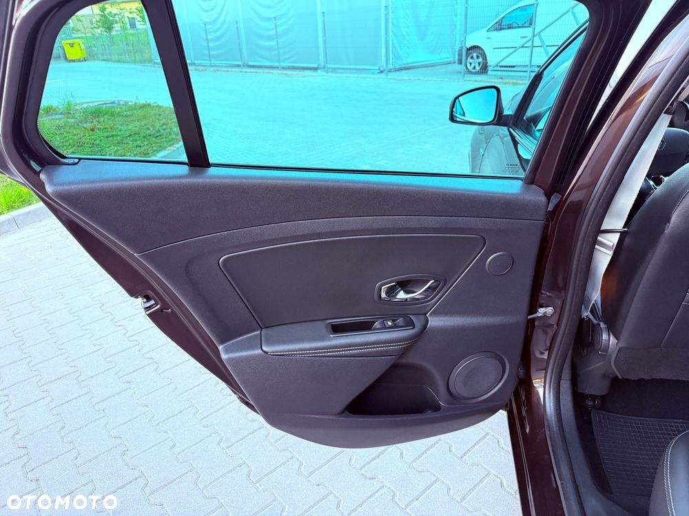 Renault Megane ENERGY TCe 130 Start & Stop Bose Edition - 20