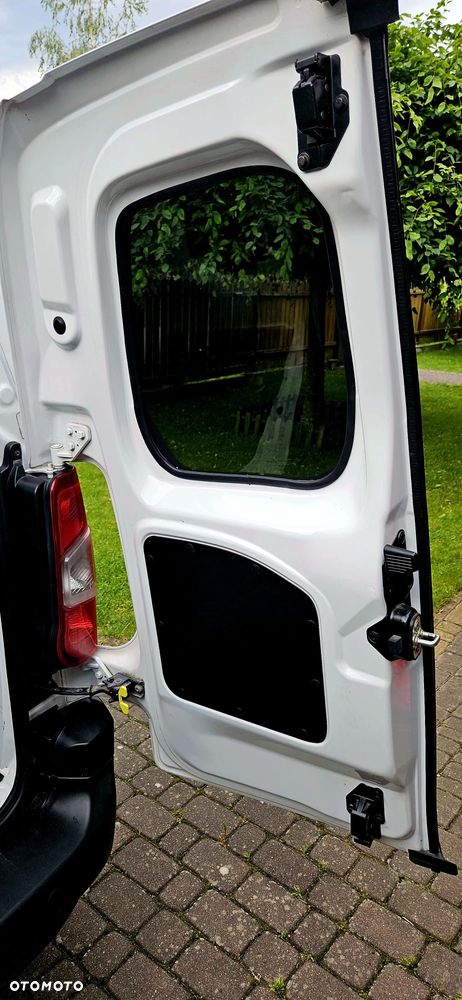 Opel COMBO - 17